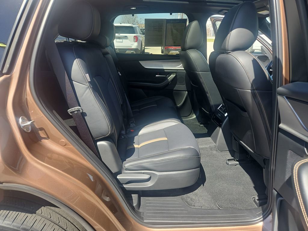 Used 2025 MAZDA CX-70 3.3 Turbo S w/ Premium Package image 32