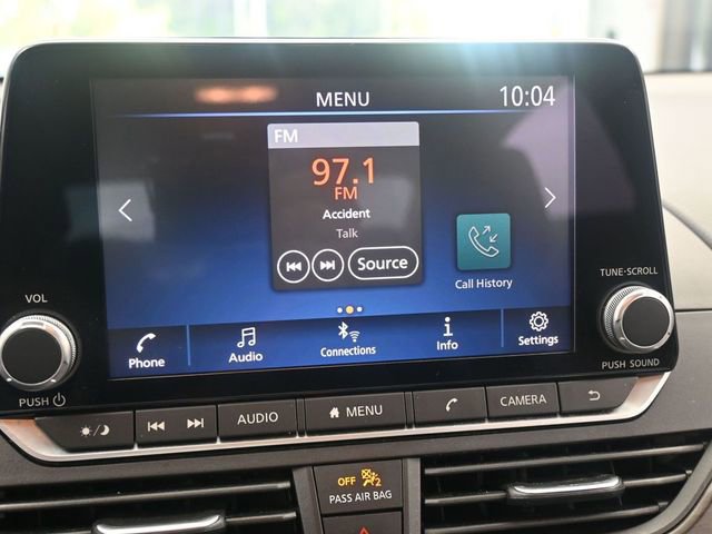 Used 2024 Nissan Altima 2.5 SV image 11