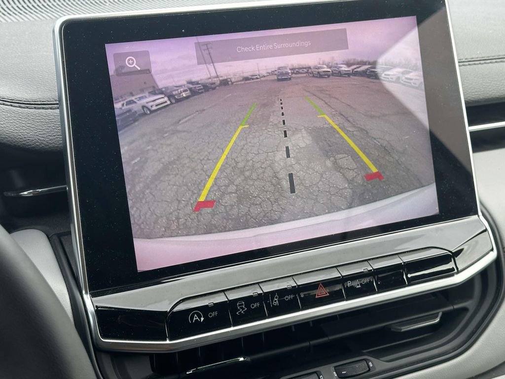 Used 2023 Jeep Compass Limited image 25