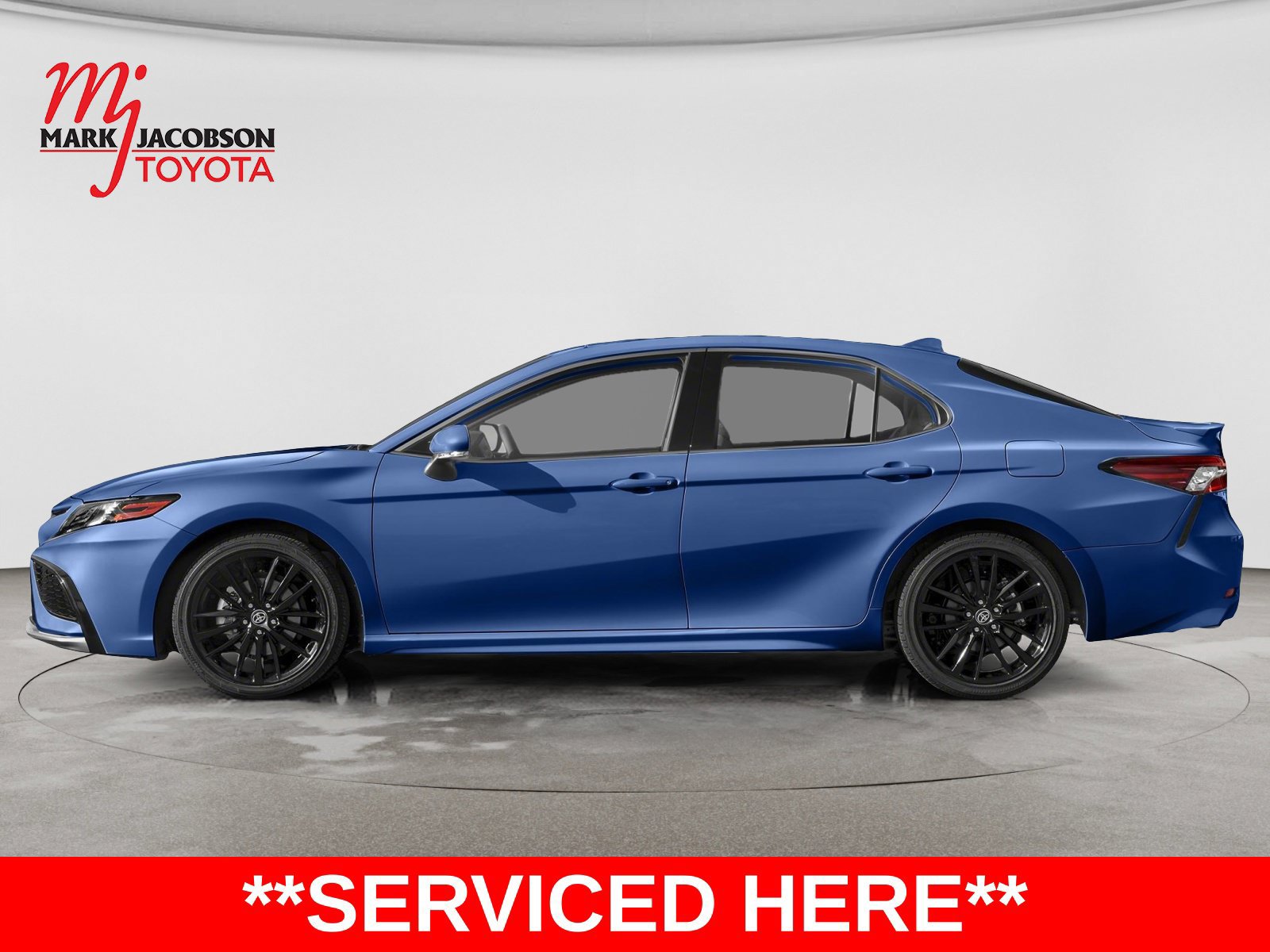 Used 2024 Toyota Camry XSE FWD image 4