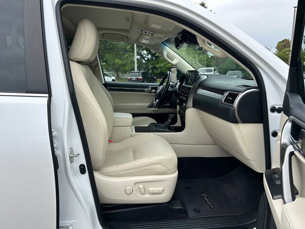 Used 2022 Lexus GX 460 Premium w/ Premium Package AWD/4WD image 38
