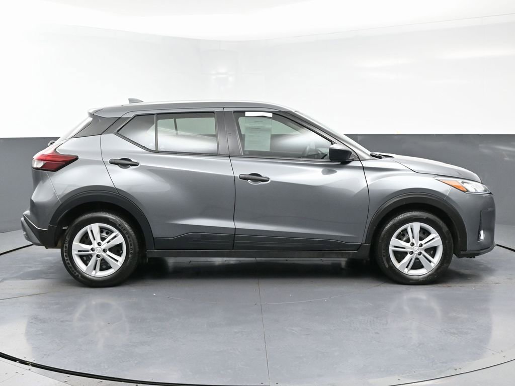 Used 2025 Nissan Kicks Play S image 8