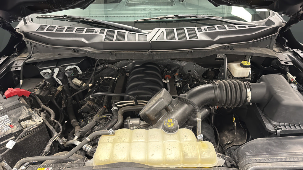 Certified 2024 Ford F150 Lariat w/ Tow/Haul Package AWD/4WD image 26