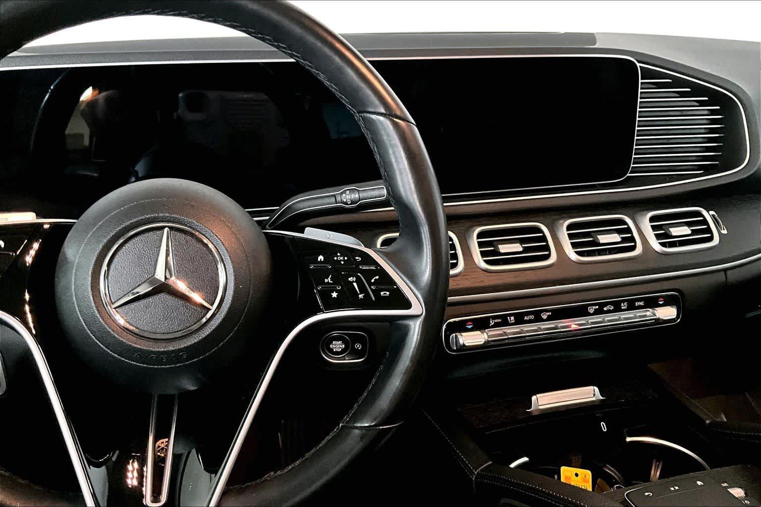 Used 2024 Mercedes-Benz GLE 350 4MATIC image 25