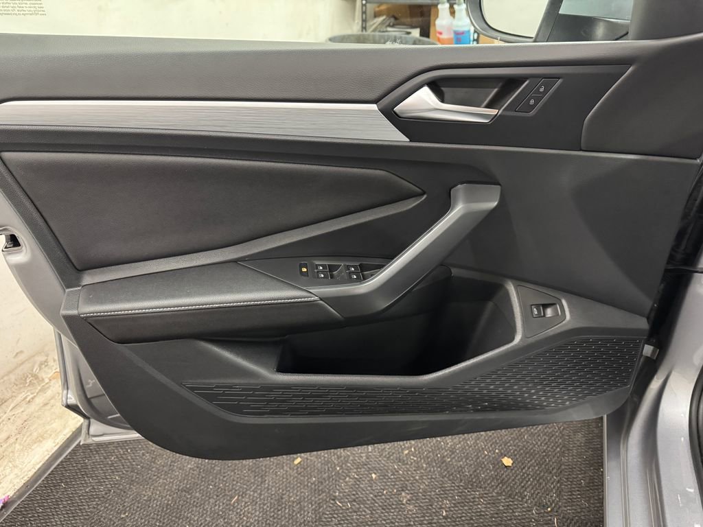 Used 2025 Volkswagen Jetta S image 14