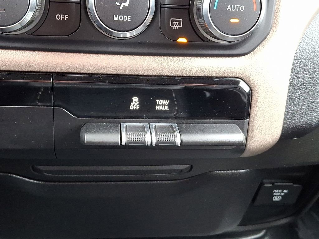 Used 2019 RAM 1500 Laramie AWD/4WD image 22