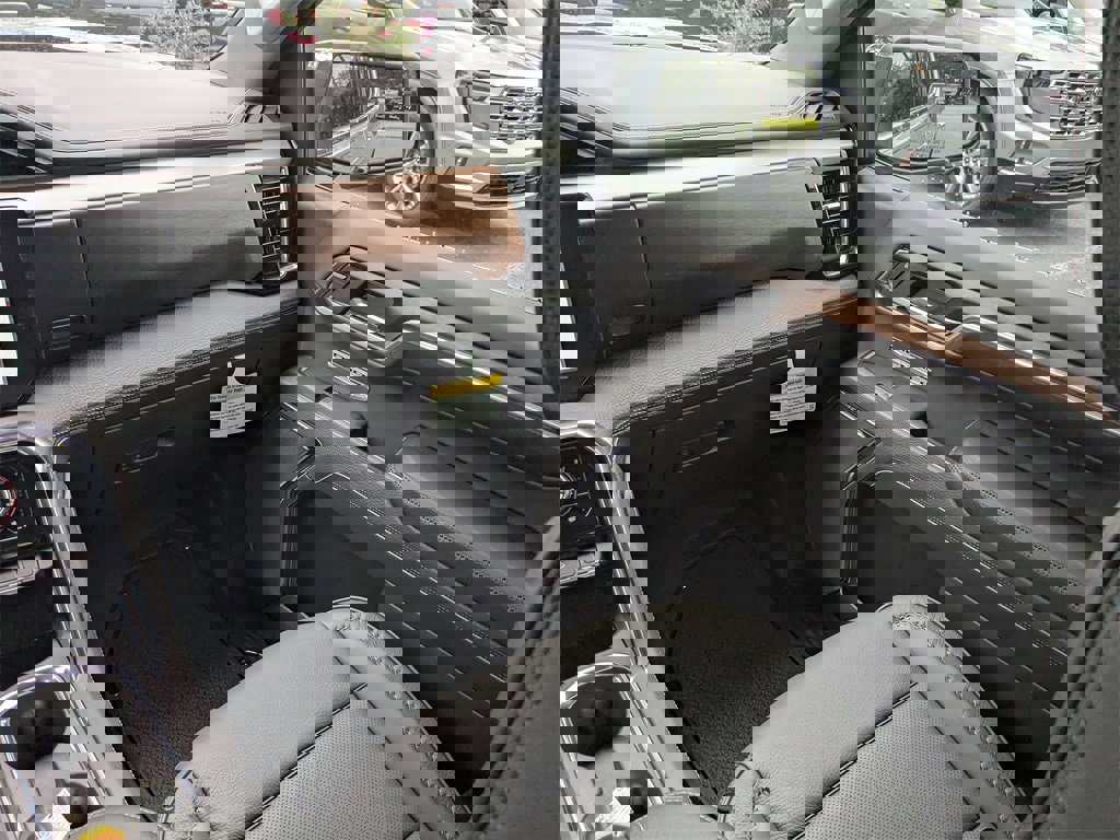 New 2025 GMC Sierra 1500 Denali image 17