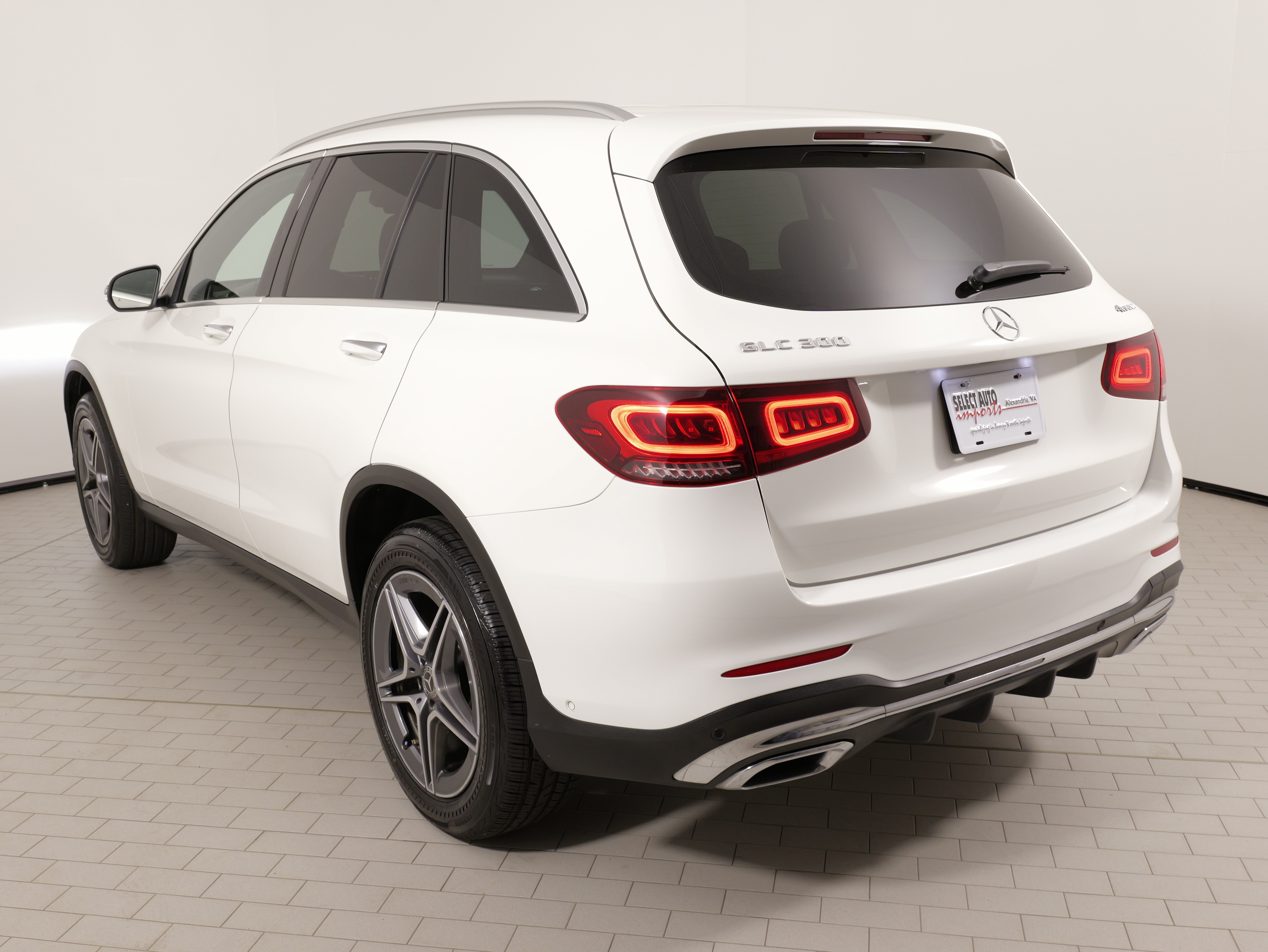 Used 2022 Mercedes-Benz GLC 300 4MATIC image 13
