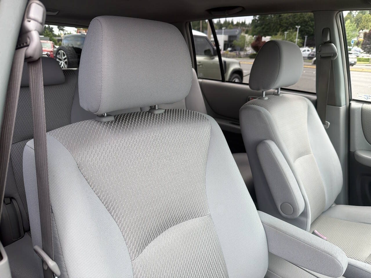 Used 2007 Toyota Highlander 4WD V6 w/ 3rd Row image 15