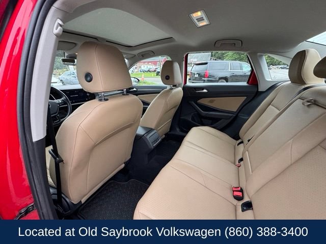 Used 2019 Volkswagen Jetta SEL w/ Cold Weather Package FWD image 10