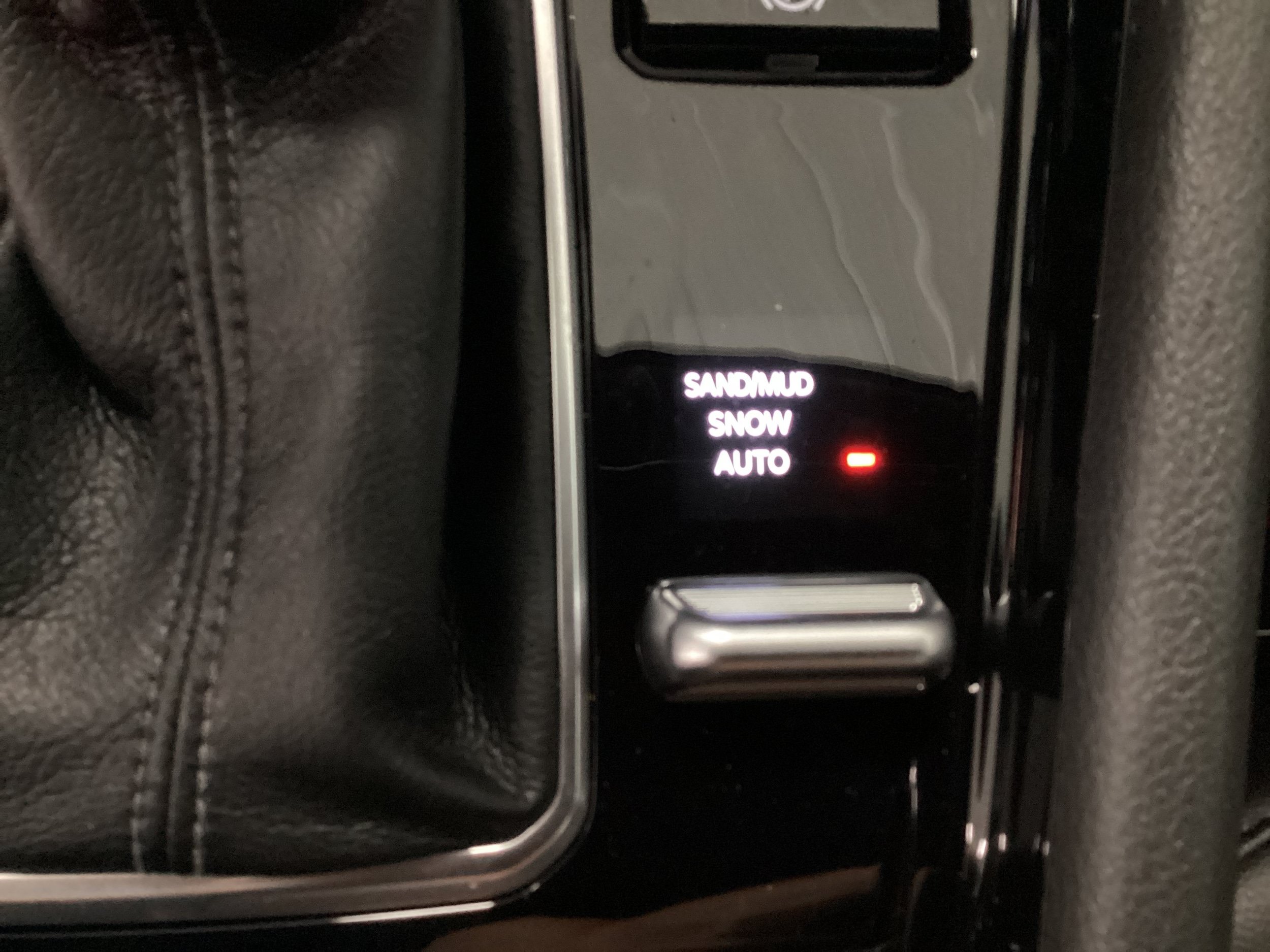 New 2026 Jeep Compass Latitude AWD/4WD image 27