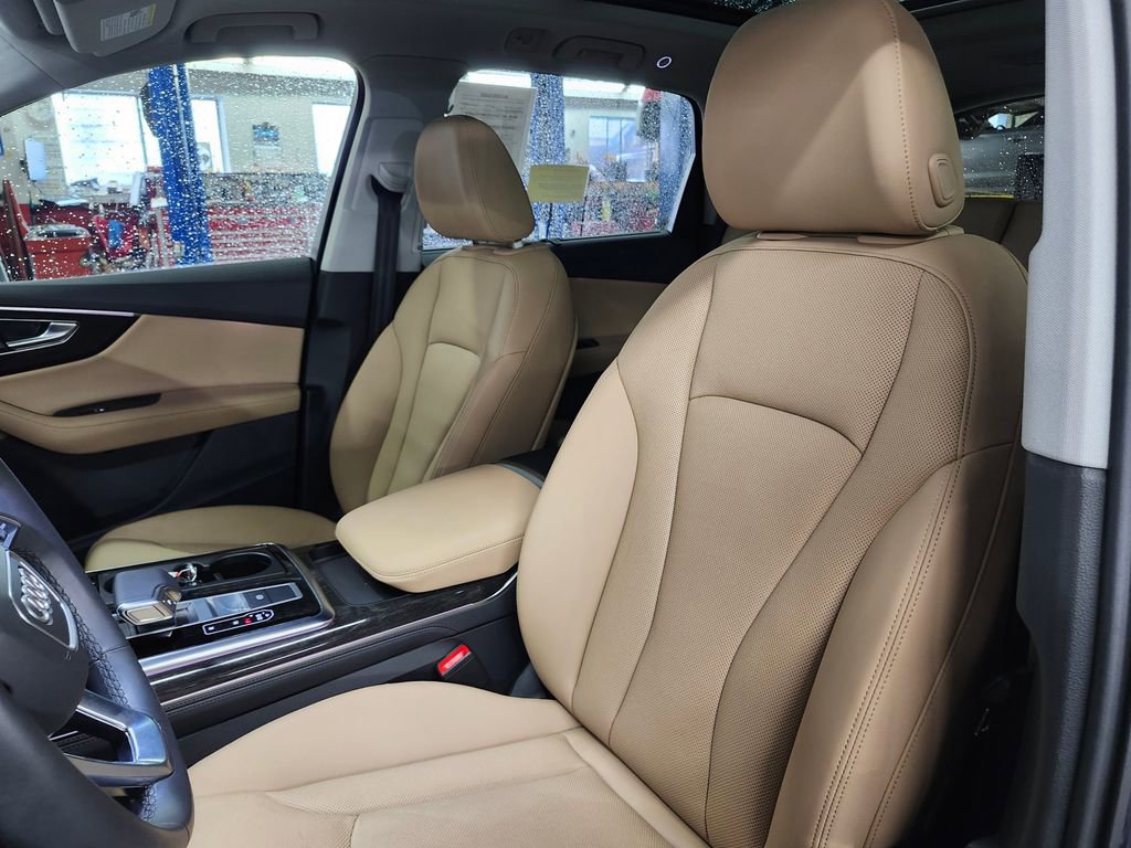 Used 2023 Audi Q7 3.0T Premium Plus w/ Premium Plus Package image 9
