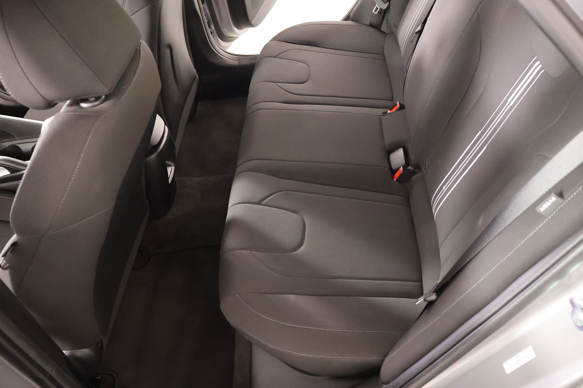 Certified 2025 Hyundai Elantra Sport image 11