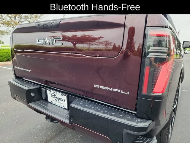 Used 2025 GMC Sierra EV Denali AWD/4WD image 15