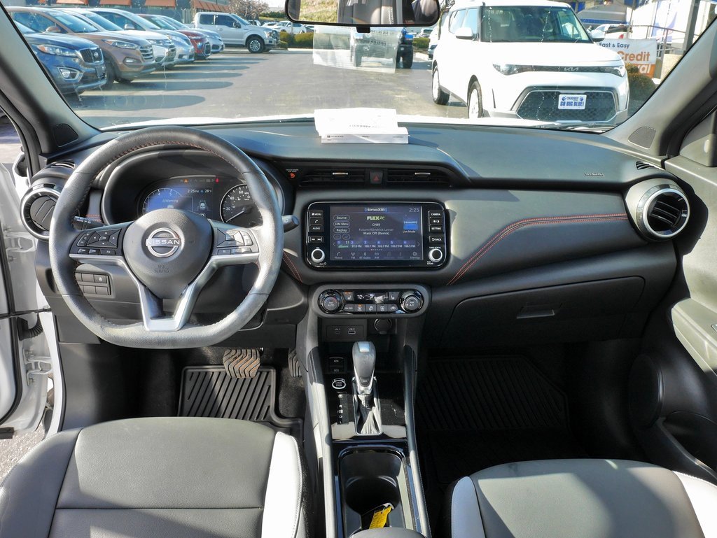 Used 2023 Nissan Kicks SR w/ SR Premium Package image 18