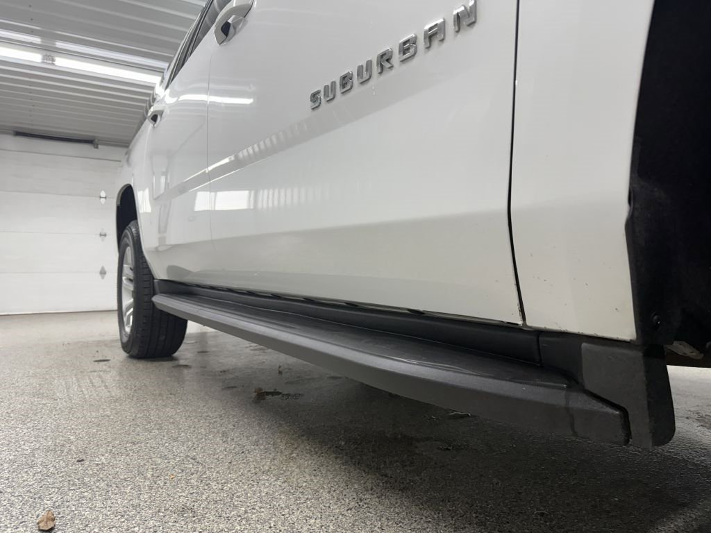 Used 2018 Chevrolet Suburban LT image 44