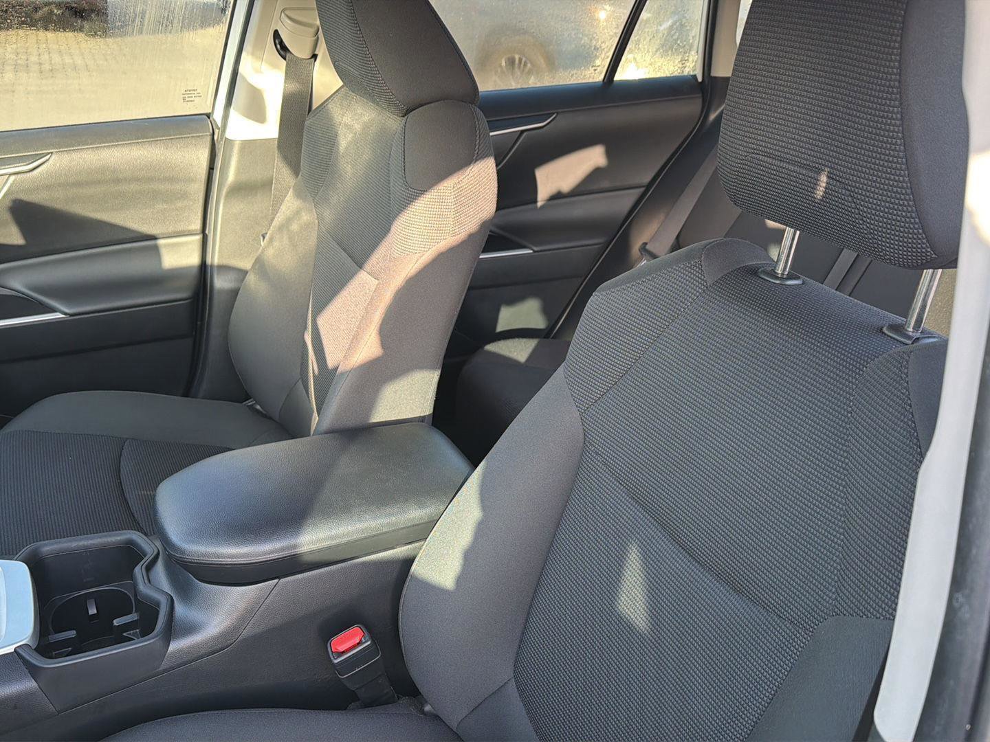 Certified 2024 Toyota RAV4 LE FWD image 27