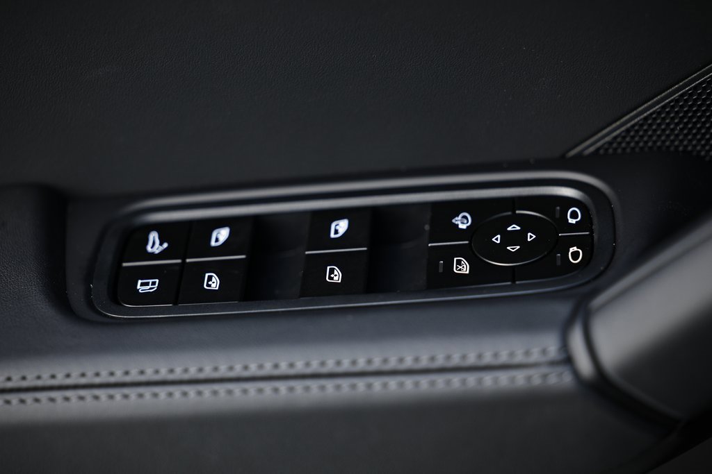 New 2026 Porsche Cayenne Turbo image 20