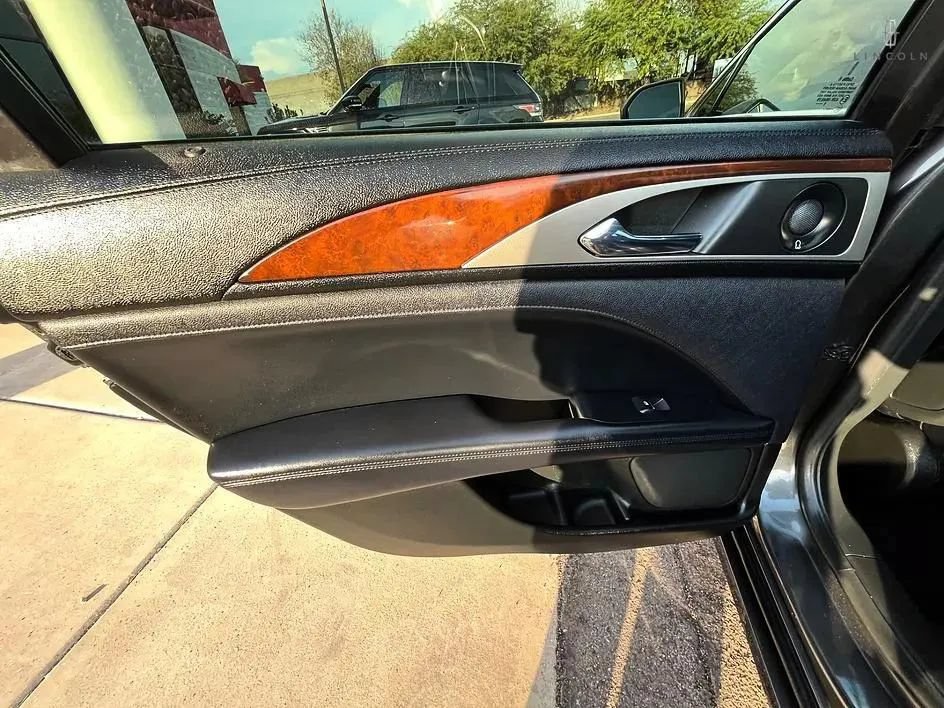 Used 2019 Lincoln MKZ Reserve w/ Reserve Plus Package FWD image 12