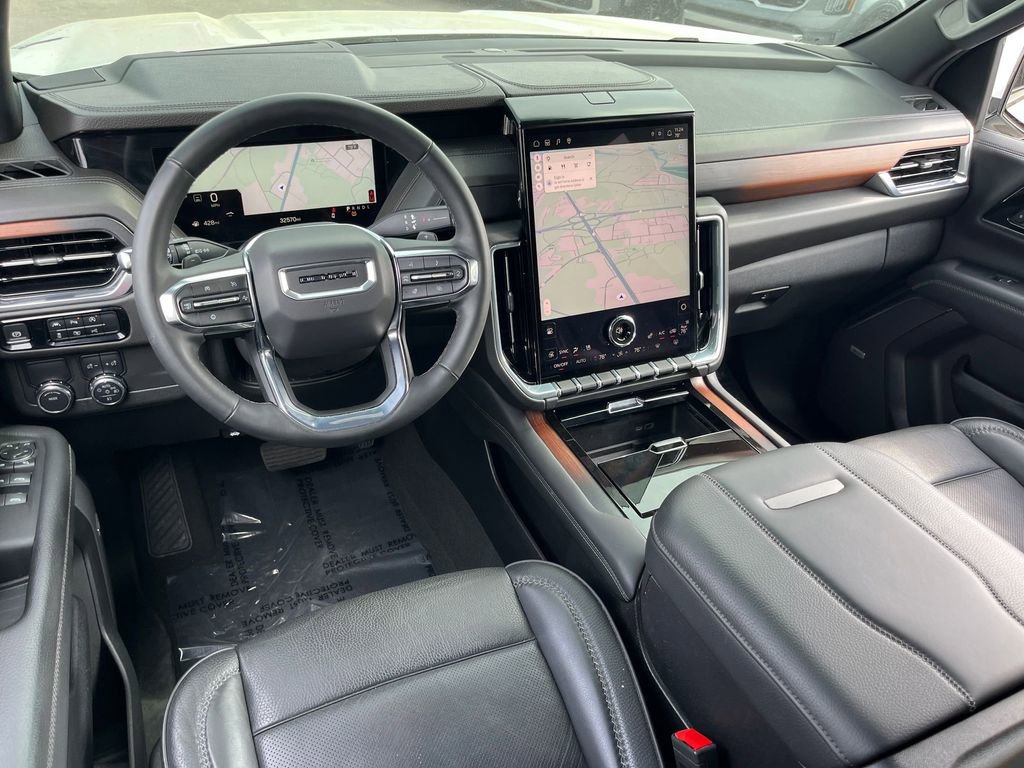 Used 2025 GMC Yukon XL Denali image 31