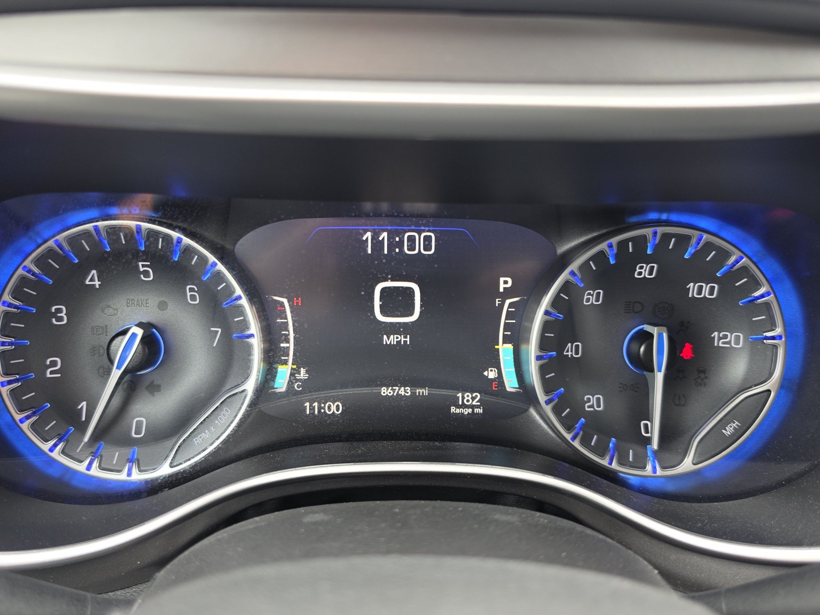 Used 2023 Chrysler Pacifica Touring-L FWD image 21