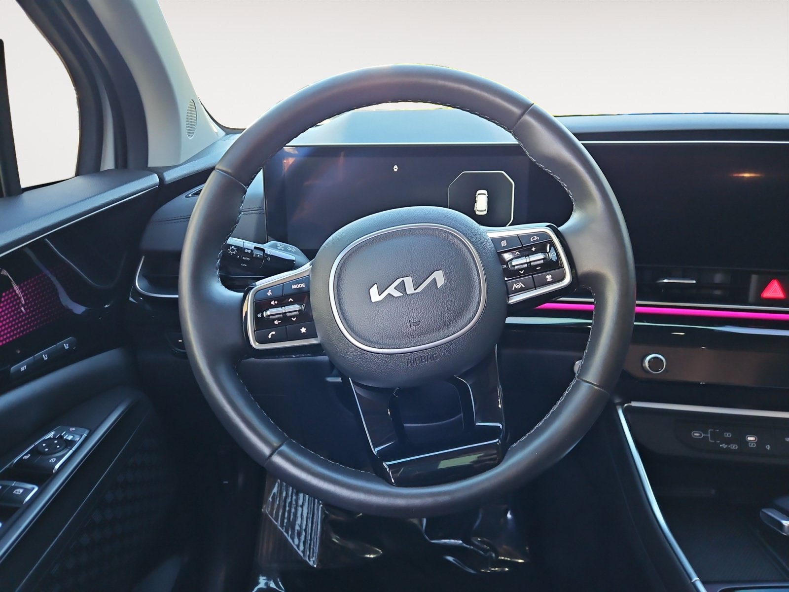 Used 2025 Kia Carnival SX Prestige FWD image 12