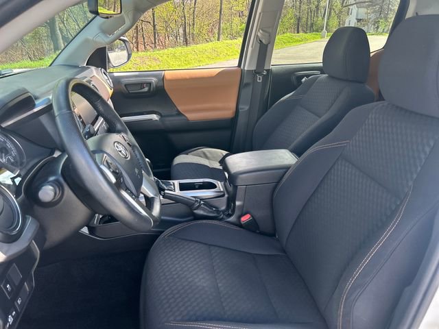 Used 2020 Toyota Tacoma SR5 image 9
