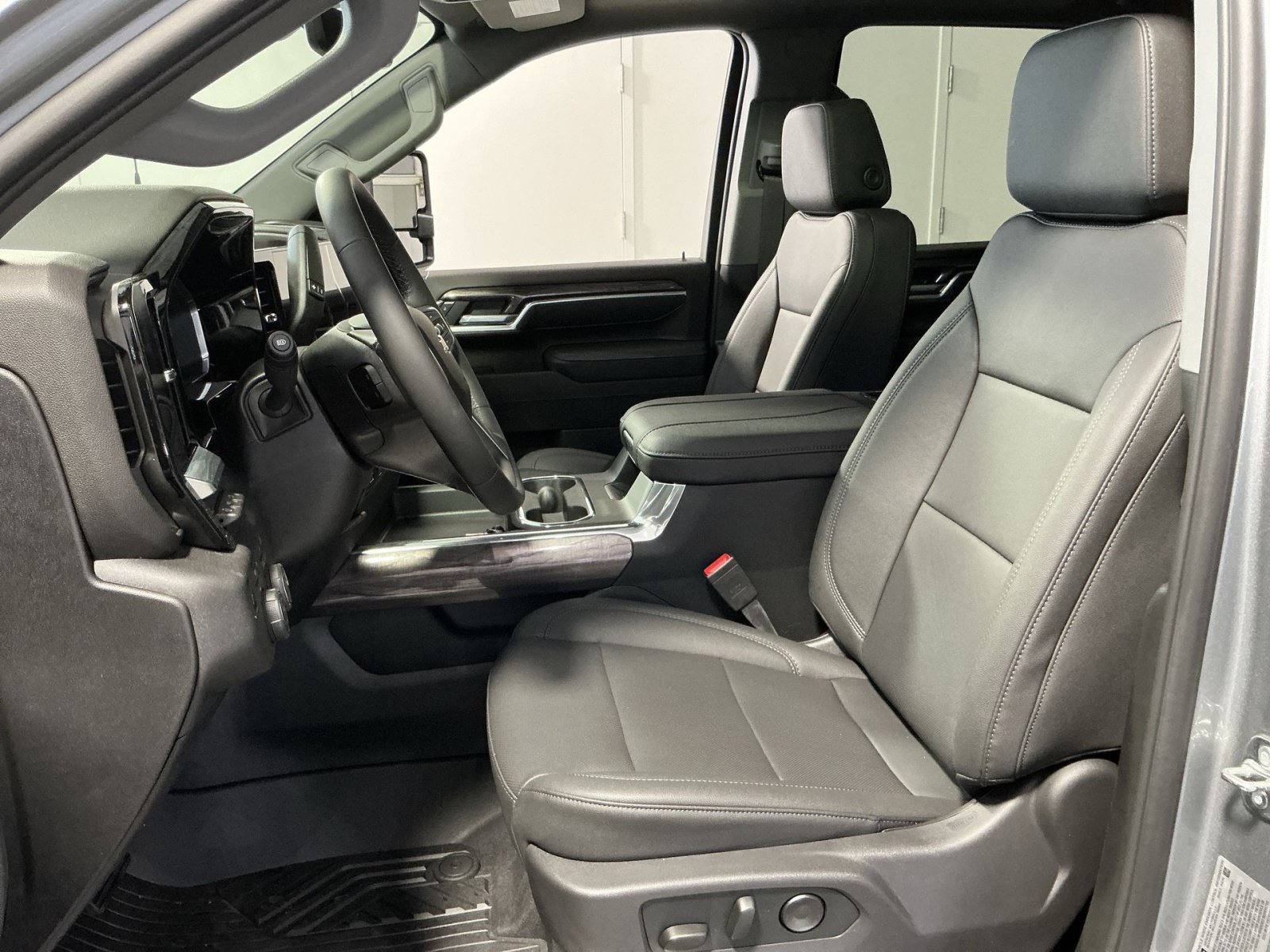 New 2026 Chevrolet Silverado 2500 LTZ w/ LTZ Plus Package AWD/4WD image 14