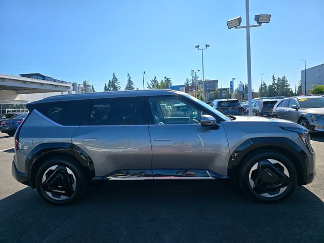 Certified 2024 Kia EV9 Land AWD/4WD image 7
