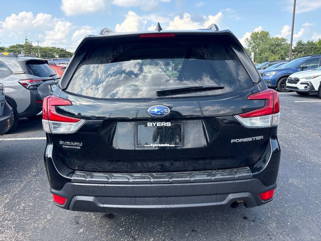 Used 2019 Subaru Forester Premium AWD/4WD image 4