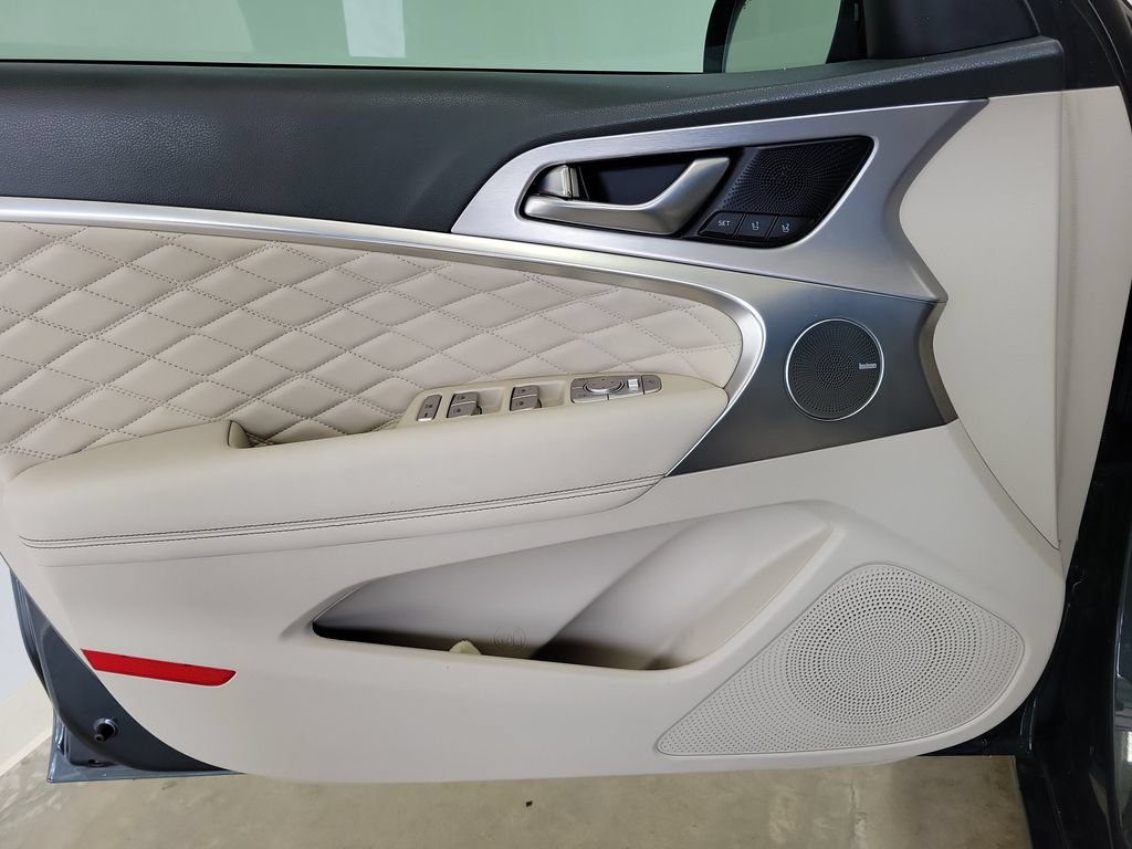 Used 2019 Genesis G70 3.3T Design RWD image 17