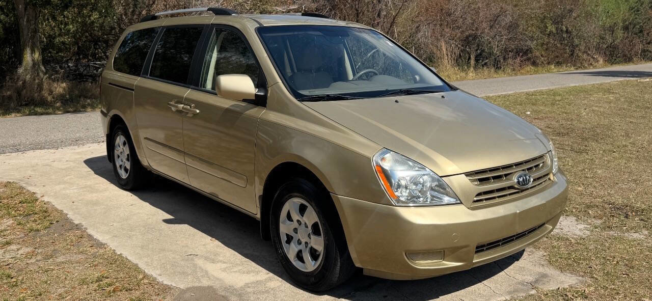 Used 2010 Kia Sedona LX w/ PWR Pkg image 2