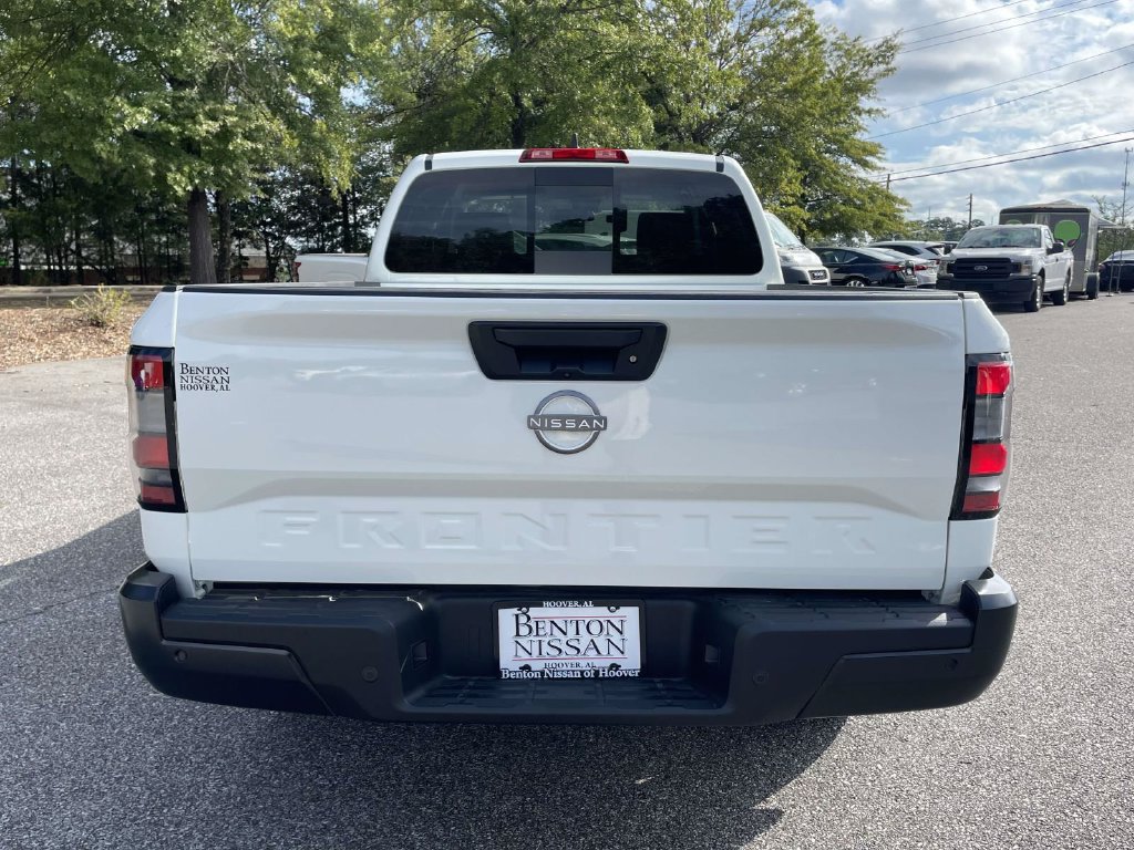 New 2027 Nissan Frontier S RWD image 3