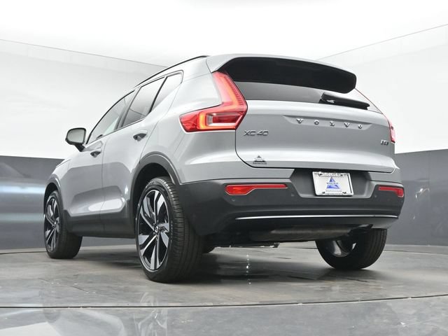 Used 2025 Volvo XC40 B5 Plus AWD/4WD image 42