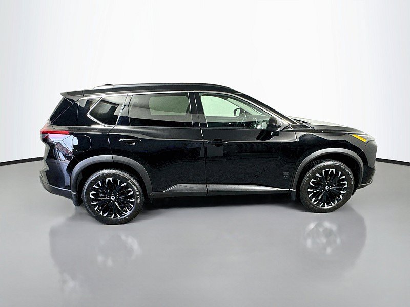 Certified 2026 Nissan Rogue Dark Armor AWD/4WD image 8
