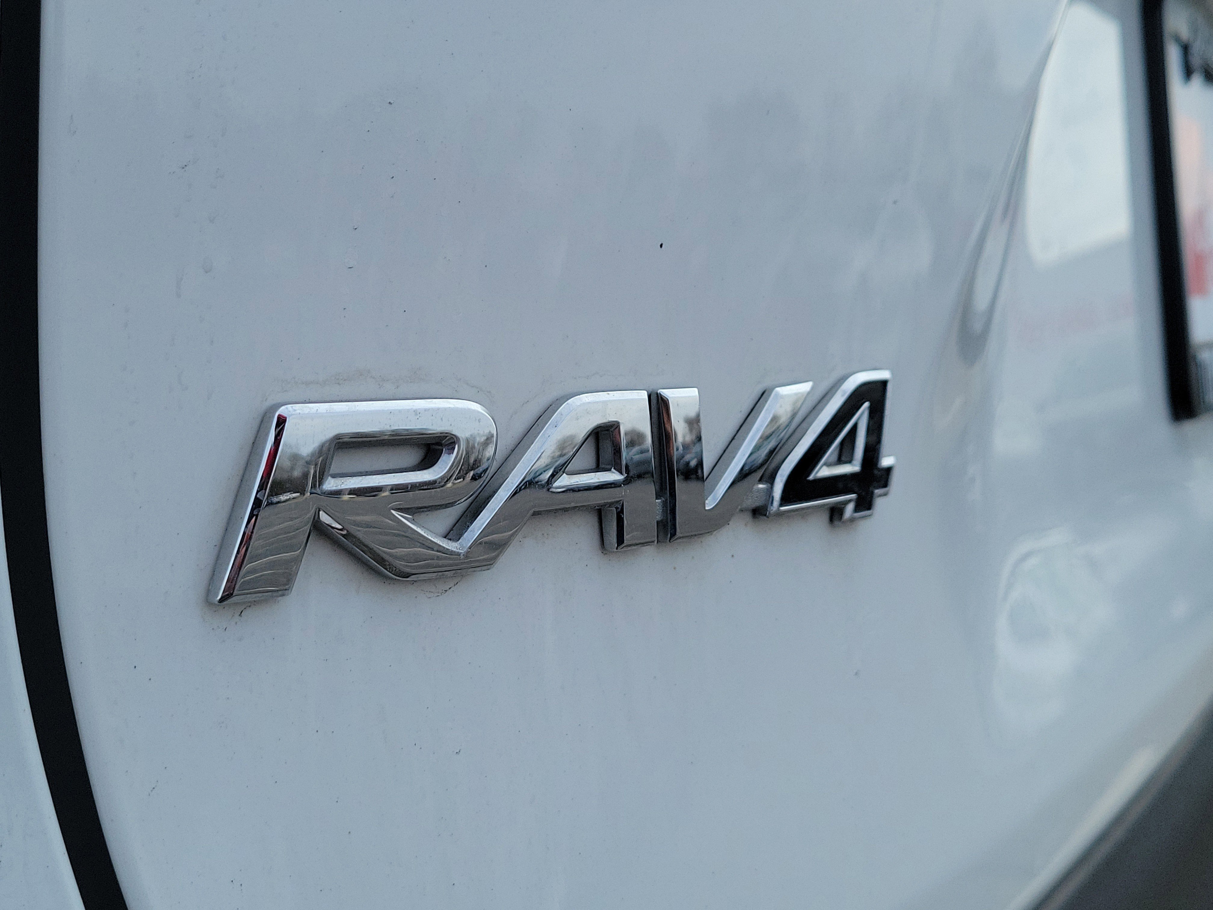 Used 2024 Toyota RAV4 LE image 7