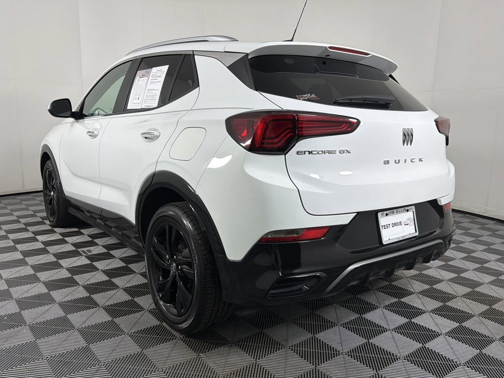 Used 2024 Buick Encore GX Sport Touring image 4