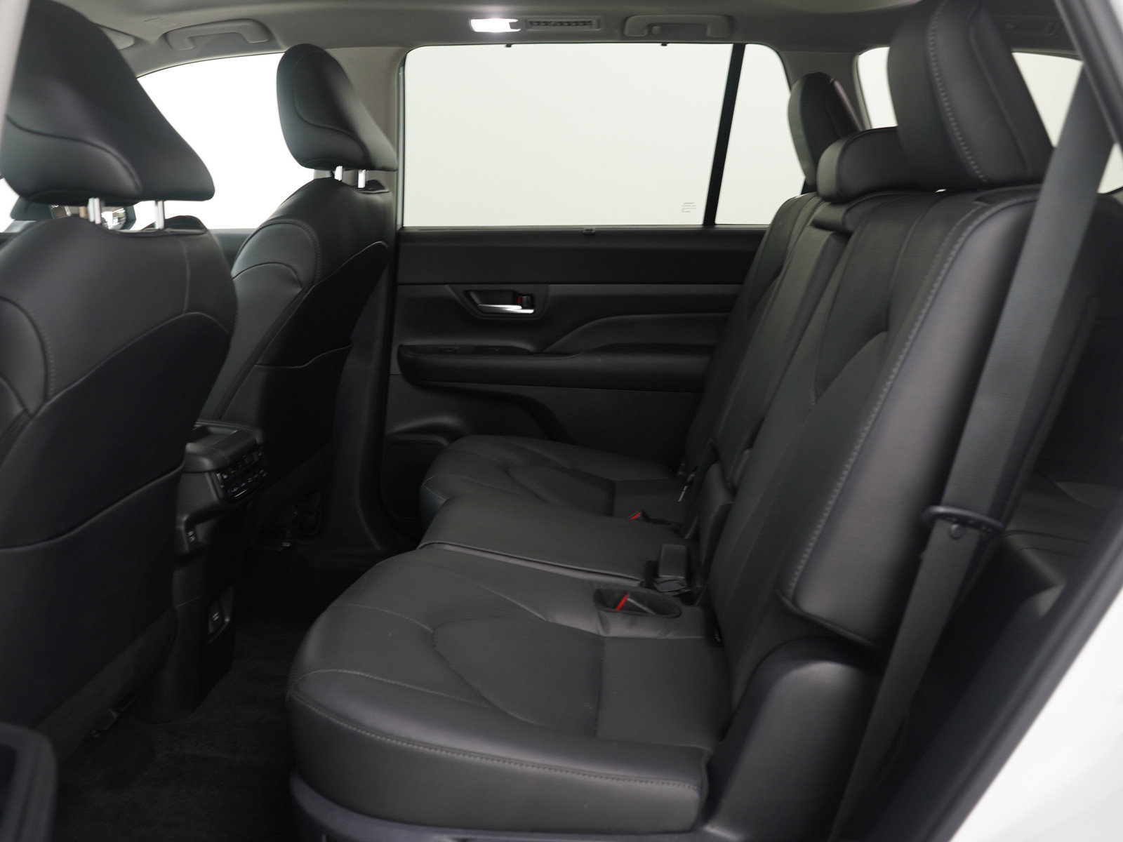 Used 2025 Toyota Grand Highlander AWD Hybrid image 15