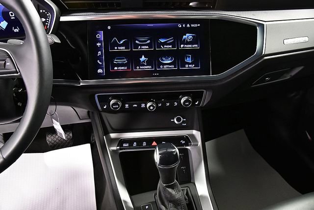 Used 2025 Audi Q3 2.0T Premium image 25