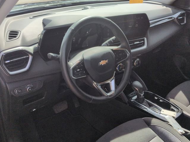 Used 2024 Chevrolet TrailBlazer LT w/ LT Cold Weather Package image 12