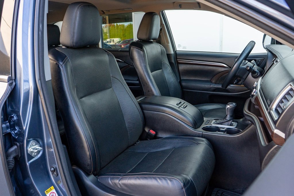 Used 2014 Toyota Highlander Limited image 21