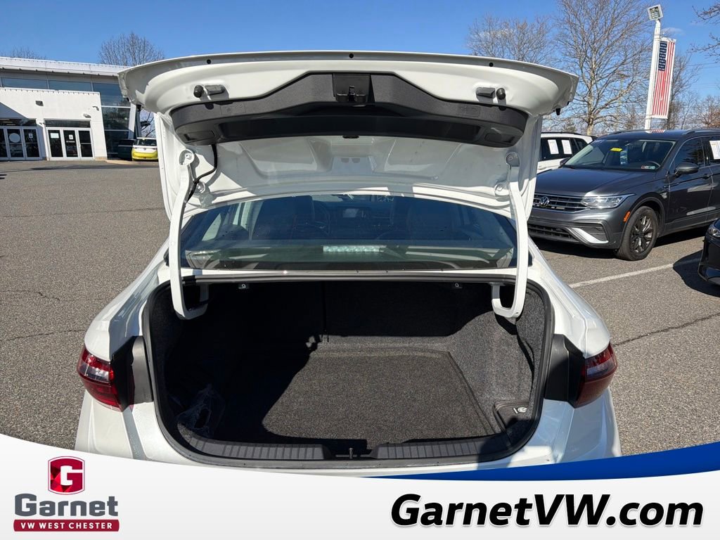 Used 2025 Volkswagen Jetta SEL image 31