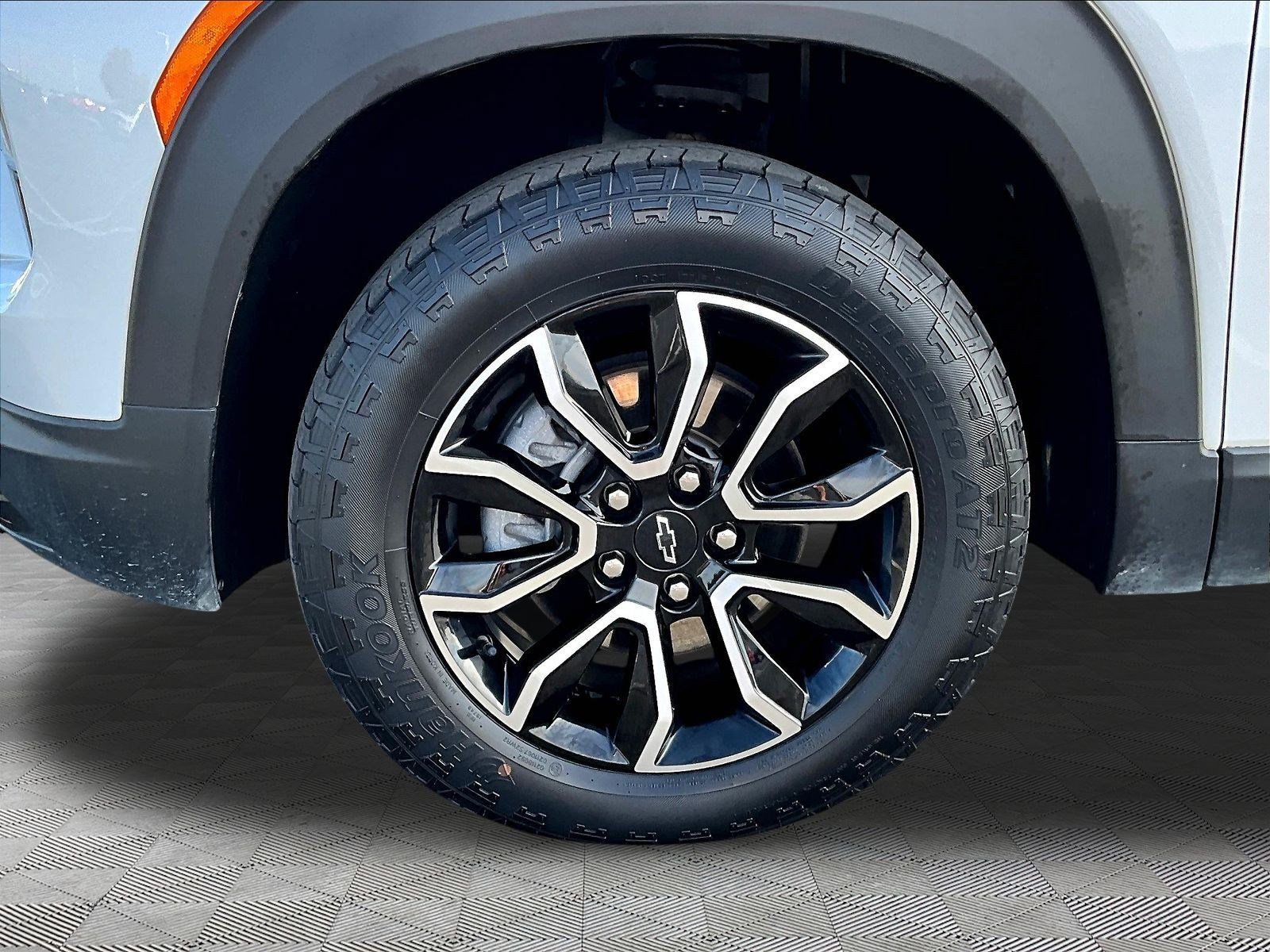 Used 2024 Chevrolet TrailBlazer ACTIV w/ Convenience Package AWD/4WD image 34