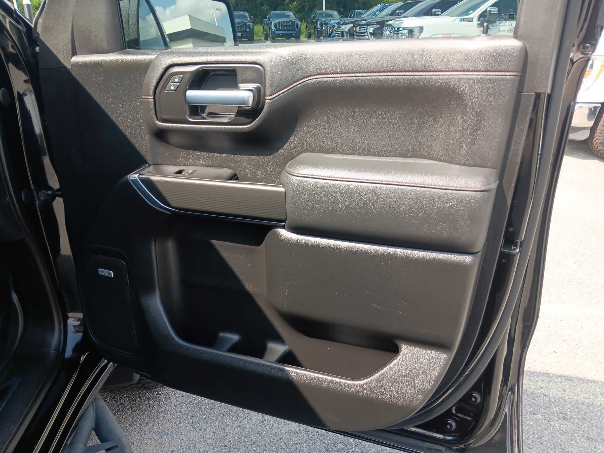 Used 2021 GMC Sierra 1500 AT4 w/ AT4 Premium Package AWD/4WD image 23