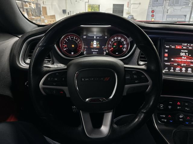 Used 2016 Dodge Challenger R/T Scat Pack w/ Leather Interior Group image 15