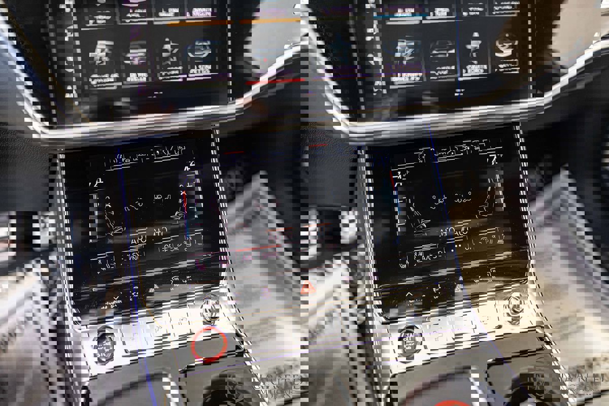 Used 2023 Audi RS 7 Sportback w/ Carbon Optic Package image 26