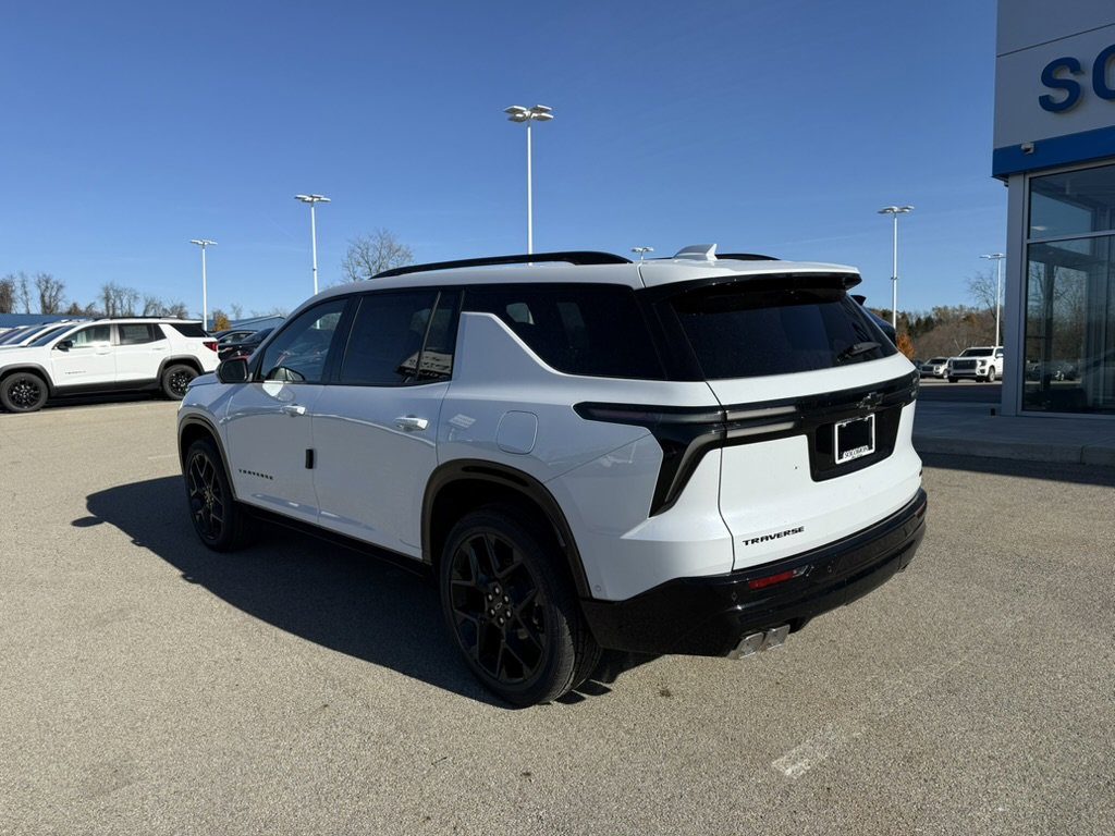 New 2026 Chevrolet Traverse RS w/ LPO, Floor Liner Package image 3