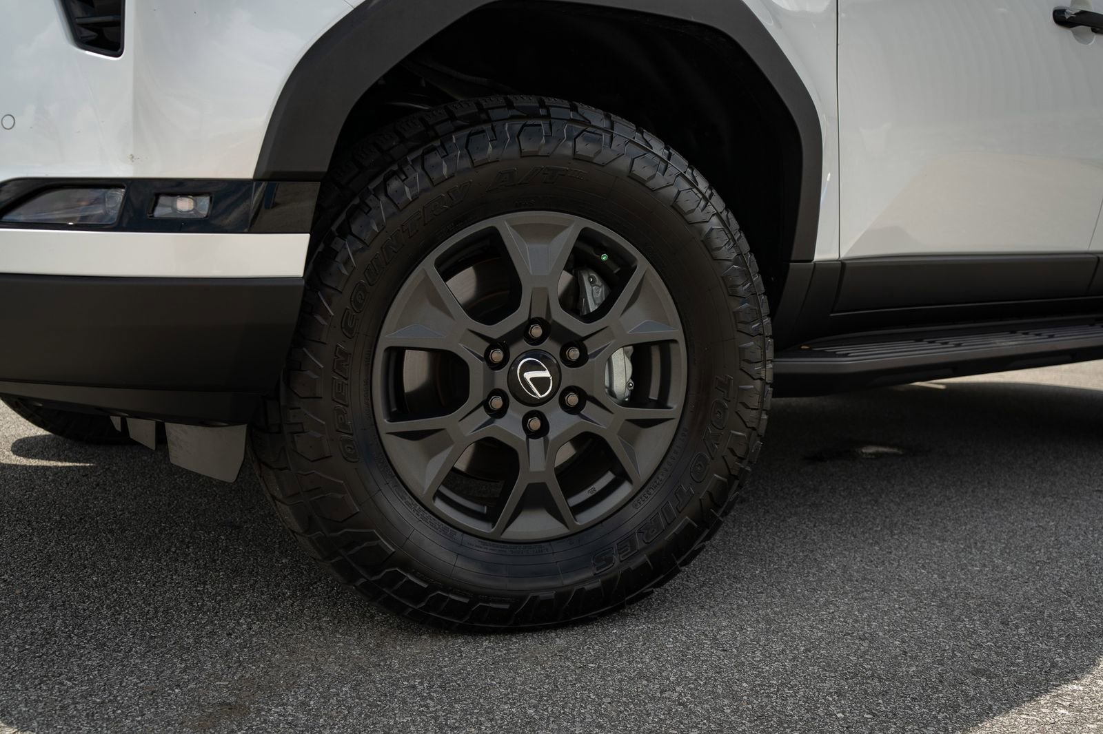 Used 2025 Lexus GX 550 AWD/4WD image 7