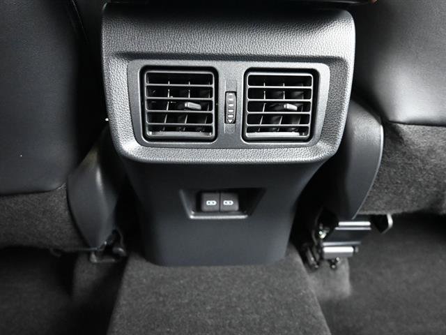 Certified 2024 Toyota Venza Limited image 13