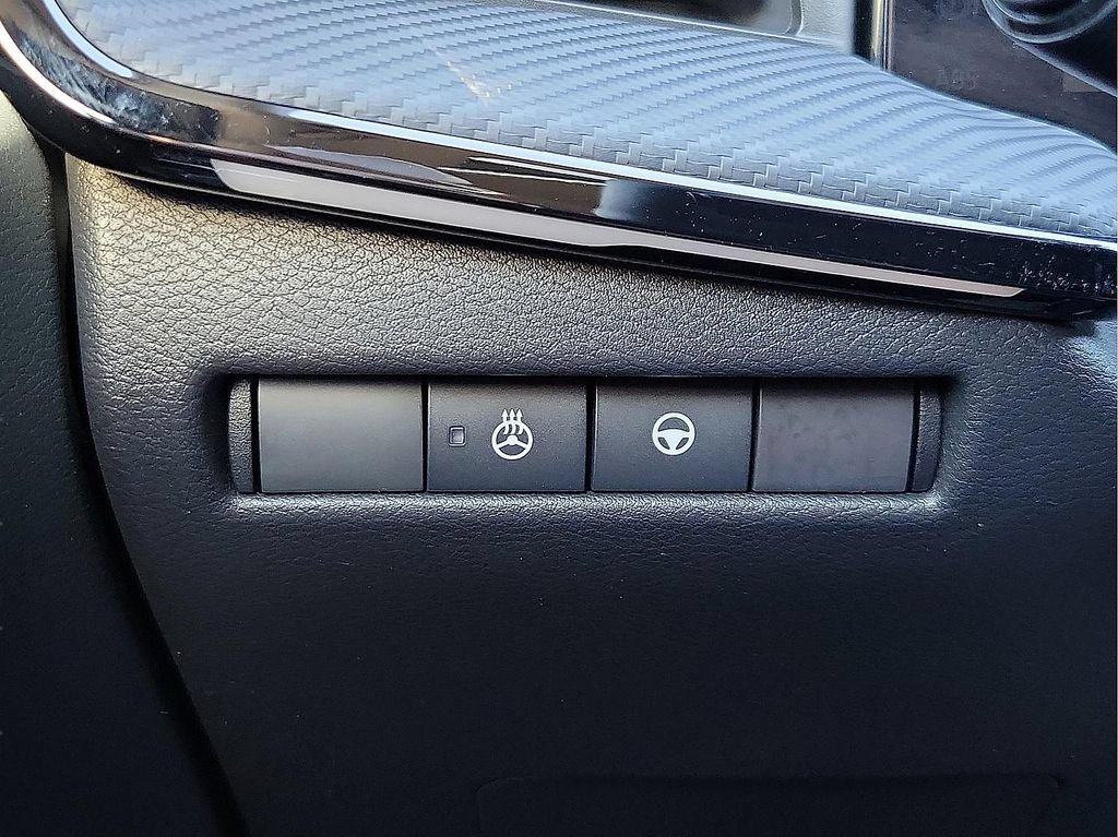 Used 2025 Nissan Kicks SR w/ SR Premium Package AWD/4WD image 13